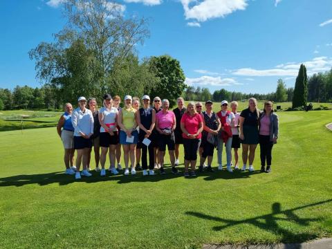 Deltagare i Indigo Ladies Scramble